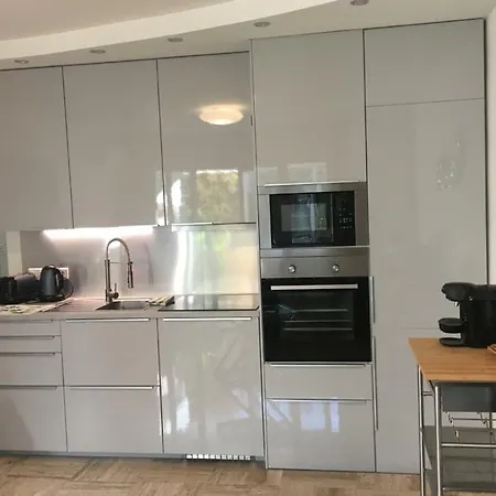 Rez De Jardin Croisette Apartment *